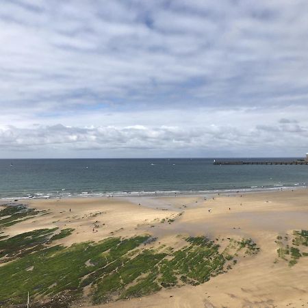 Les Sables-dʼOlonne Appartement T2 Refait A Neuf Avec Balcon Face Mer Et Ascenseur, Au Coeur Des Sables-D'Olonne - Fr-1-485-70 מראה חיצוני תמונה